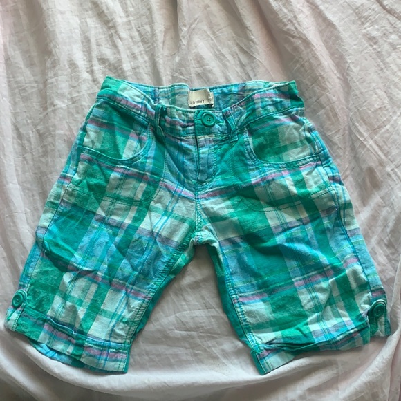2 pairs of little girls plaid shorts - Picture 1 of 12